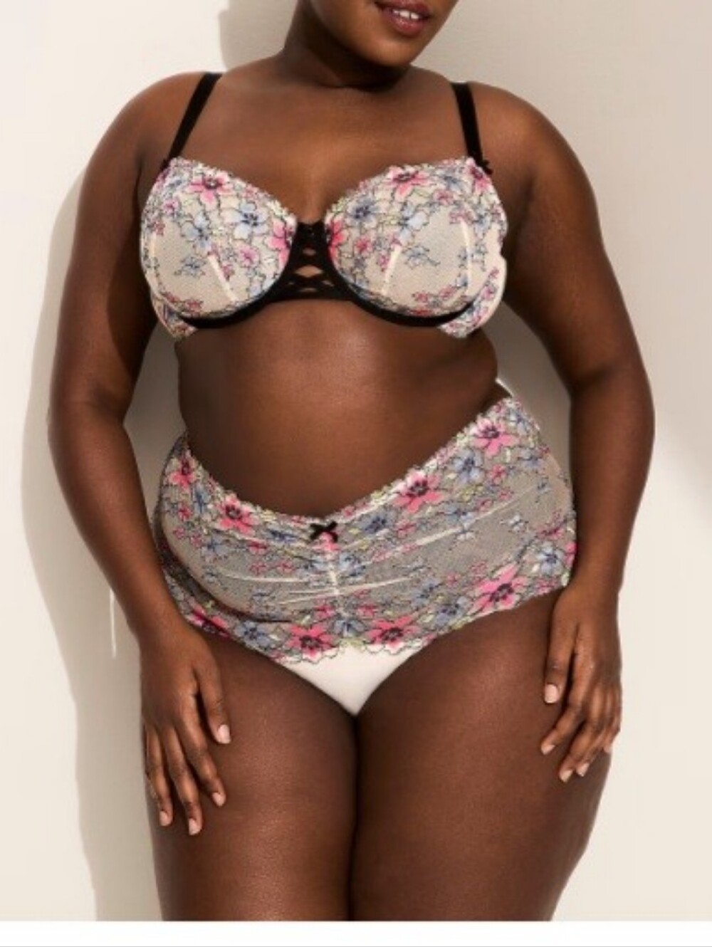 Lane Bryant cacique bra & panty set Size 22/24 sand dollar lace unlined bra 48C